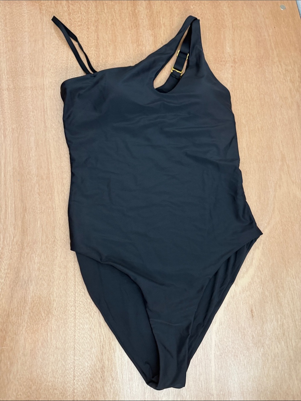Asymmetric Black One-Shoulder Swimsuit with Gold Buckle